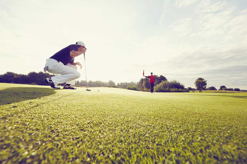 How to Align Yourself to the Target in Golf (Simple Setup Guide)